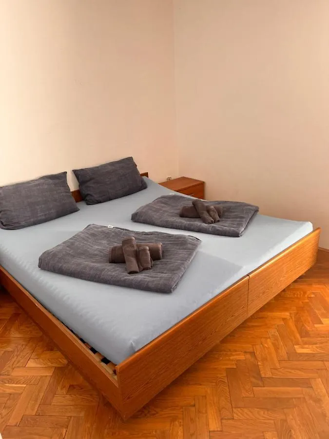 Apartman Bari 佩特坎内 公寓